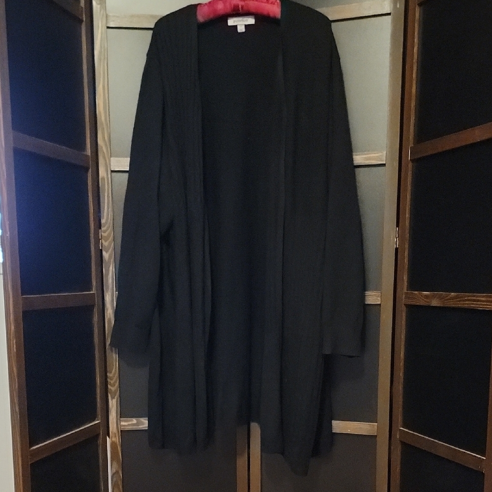 Avenue Black Open Front Cardigan